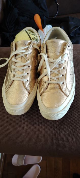 Converse mărimea 40