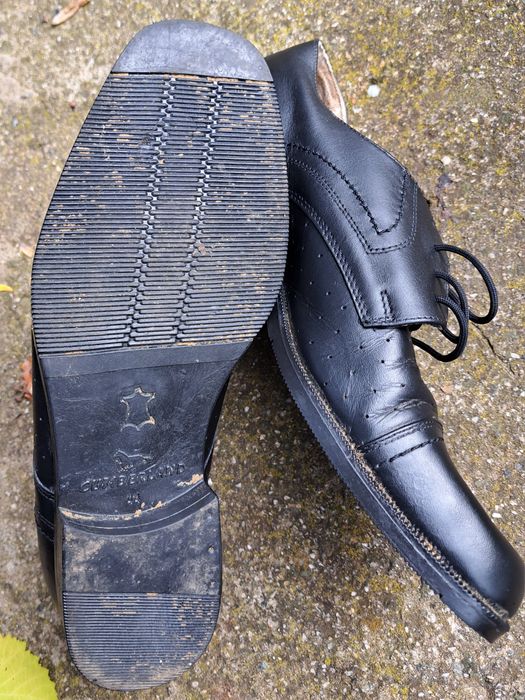 Мъжки черни обувки естествена кожа.