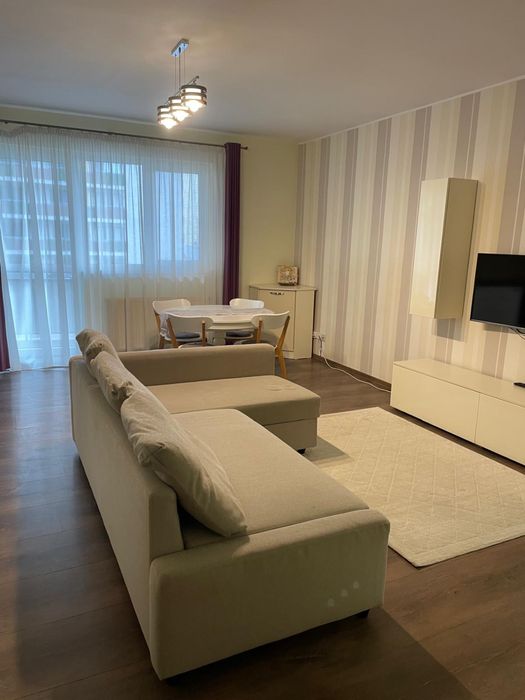 Inchiriez ap. 2 camere si living