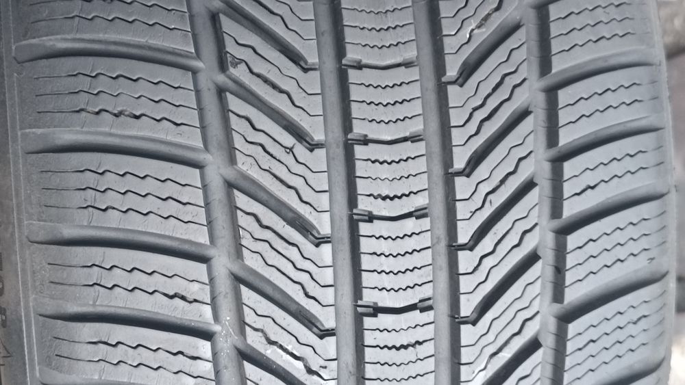 235/45/18 Continental Дот 3023