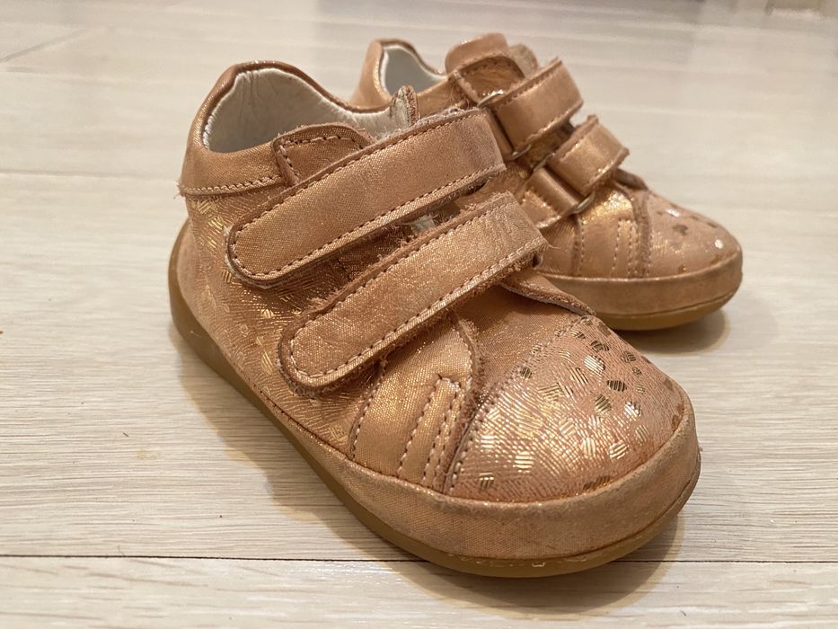 Детские ботинки