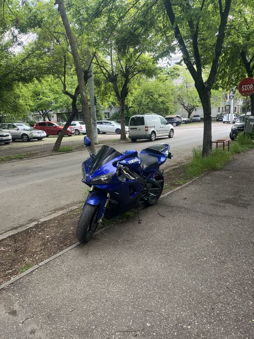 Vand sau schimb yamaha r1