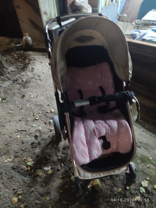 Продам коляску зимнюю