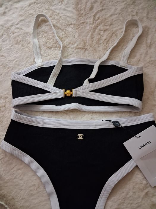 Set bustiera si chilot chanel