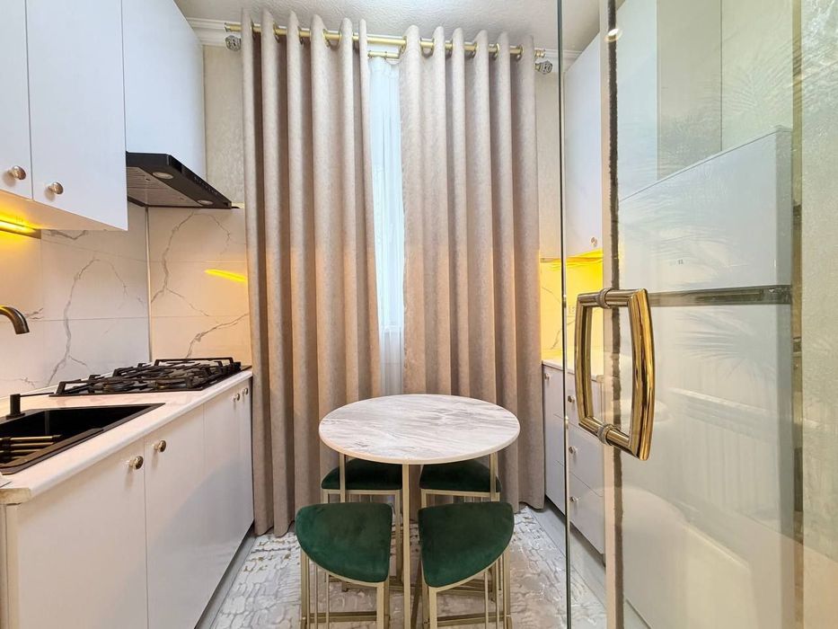 Квартира продаётся Чиланзар 8 квартал 2в3/1/4 зеркала меб тех ор. Загс