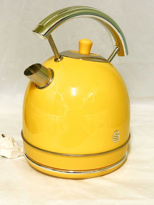 Ретро Кана Swan Retro 2200W (1.8L) – Винтидж бижу за твоята кухня!