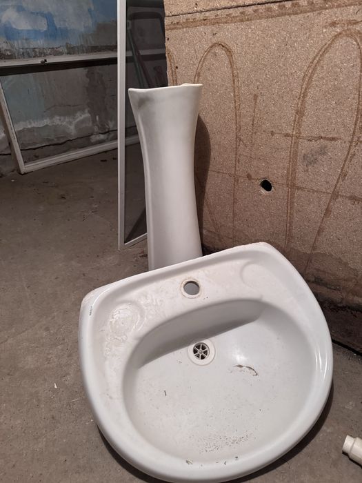 Раковина в хорошем состоянии