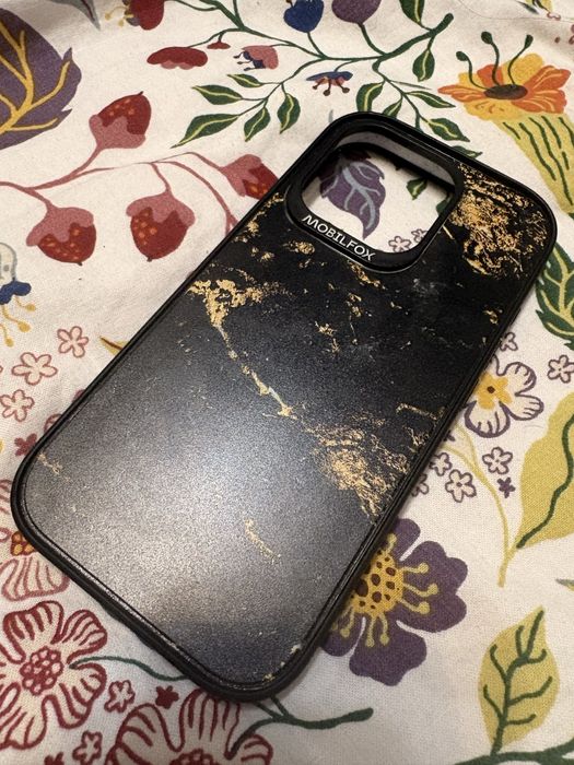 Husă iPhone 16 Pro cu MagSafe – Neagră, Slim & Elegantă