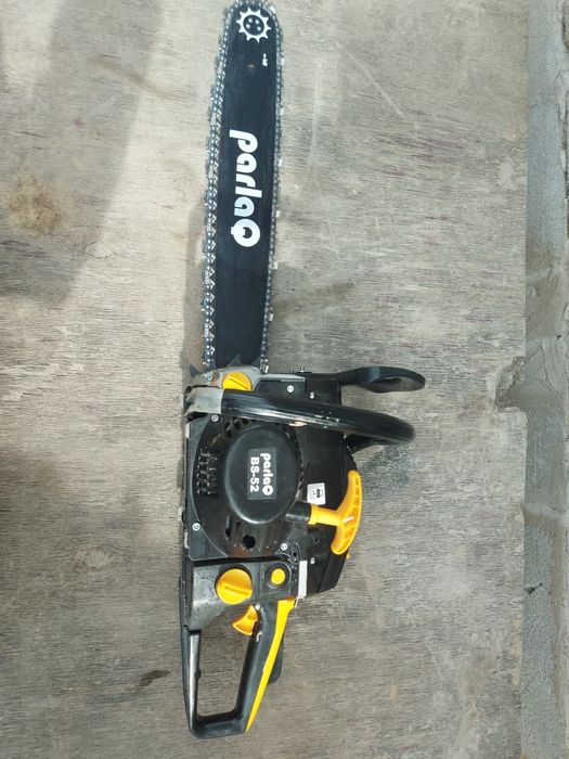 Бензопилу продам срочно