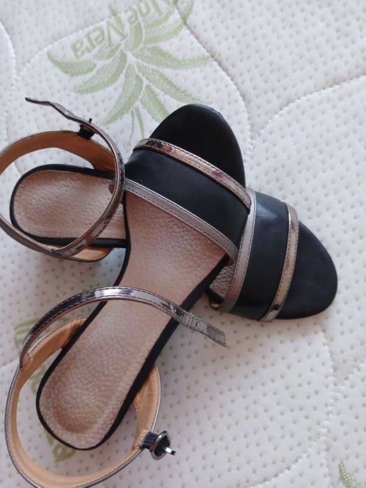 Сандали намалени