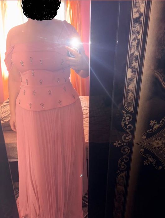 Елегантна официална рокля за специални поводи