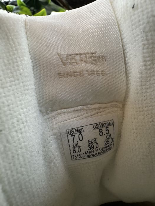 Дамски обувки Vans