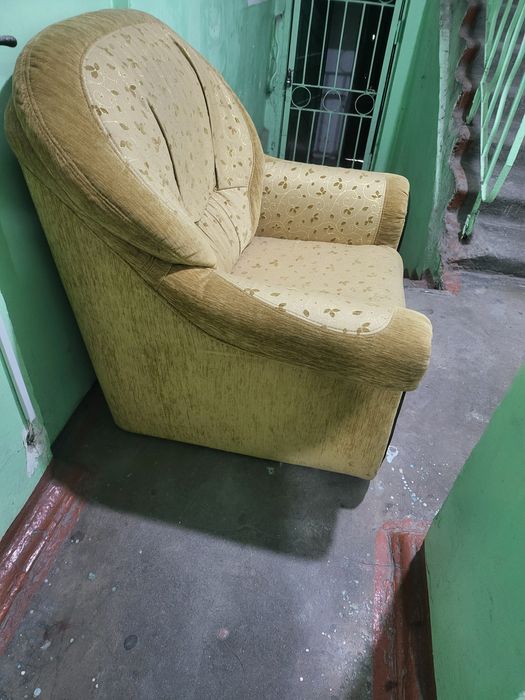 Отдам бесплатно 2 кресла