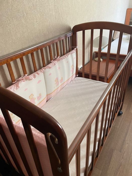 Деревянный детский манеж