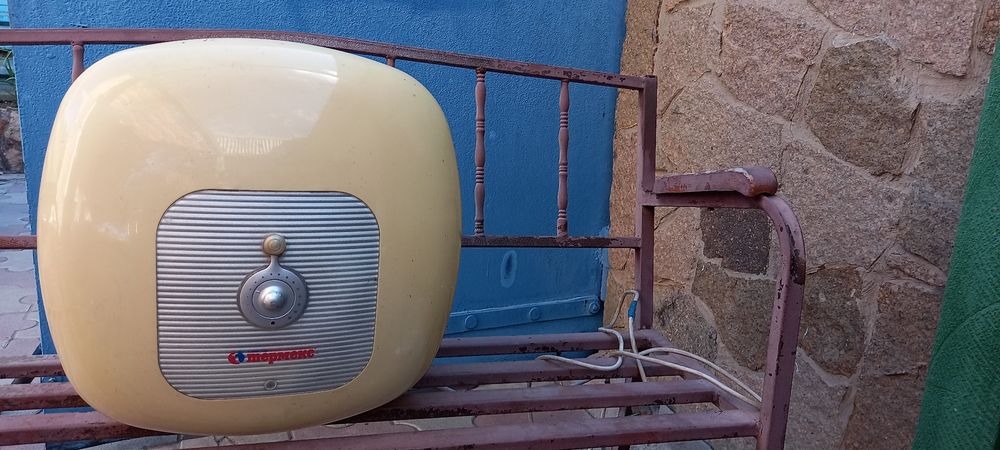 Продаю водонагреватель