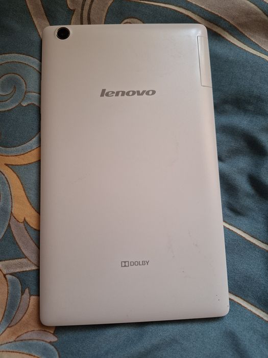 Tabletă Lenovo TAB 2 A8-50LC (8 inch, Slot SIM 4G) + Cablu USB nou