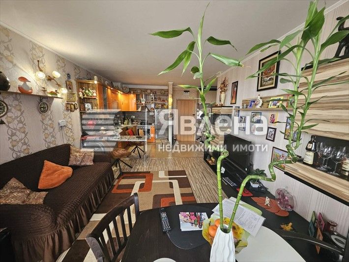 Продава се Двустаен апартамент в Несебър - 68 кв.м за 1559 €/кв.м - Снимка #1