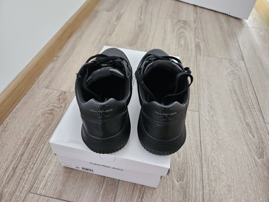 Продавам черни мъжки обувки Calvin Klein Jeans