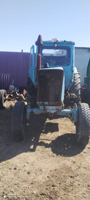 Продам трактор  хороший состояние вариант есть
