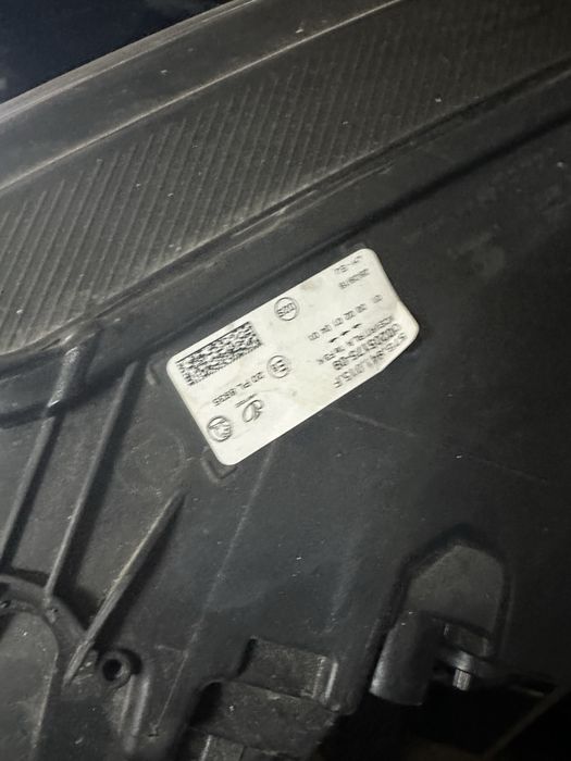 Ляв десен фар шкода карог SKODA KAROQ 57B 17-21 FULL LED 57B941016D/57B941015F 57B941016F
