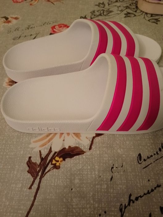. Addidas. Șlapi dama- New