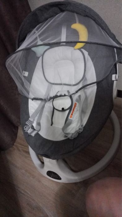 Продам шезлонг качалку