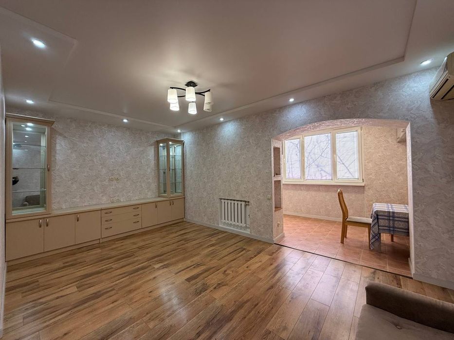 Продается 3 комнатная квартира ремонт Максим Горький, Паспортный стол