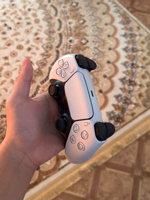 Продам PS5 Slim 1 tb