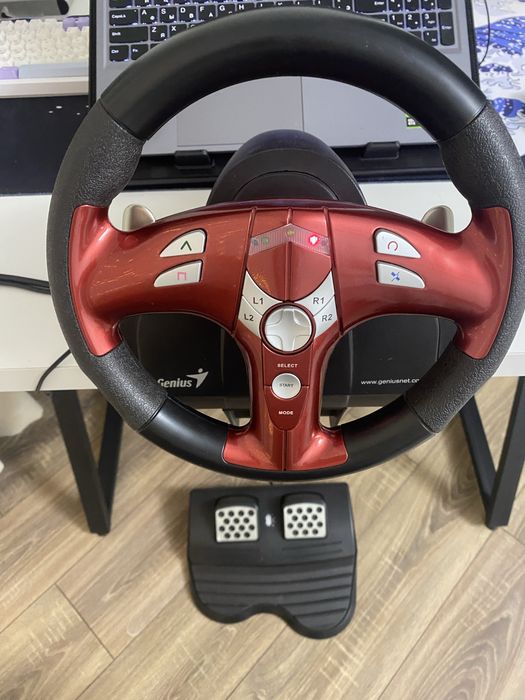 руль игравой Genius
