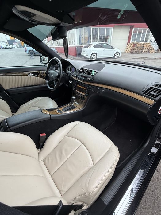 Mercedes e class w211