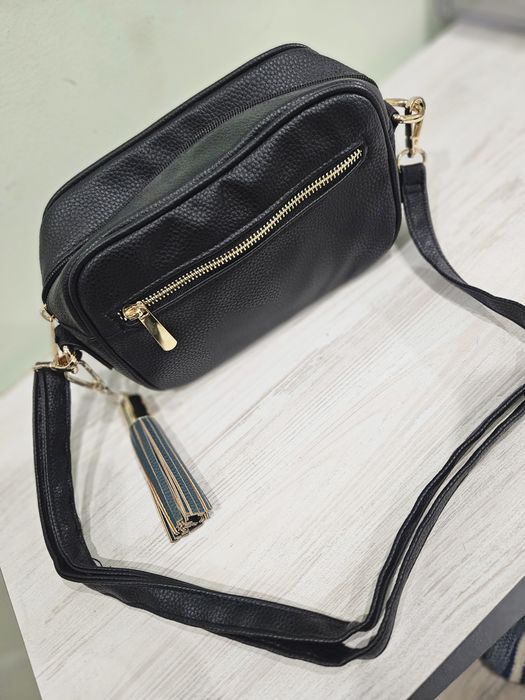 Чисто нова Черна чанта