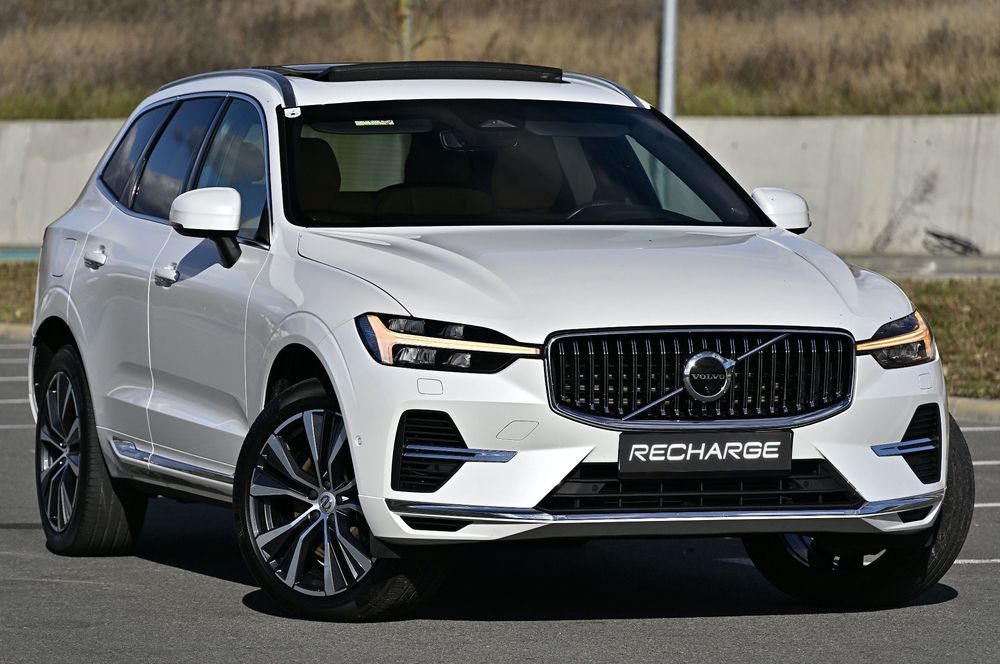 Volvo XC 60 VOLVO XC60 T8-Recharge AWD Inscription -Ventilatie Harman/Kardon 444cp