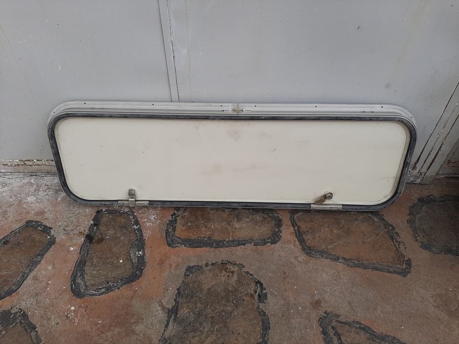 Usi vizitare rulota-camper