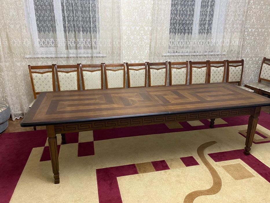 Продам стол и стулья , стулья в салафане