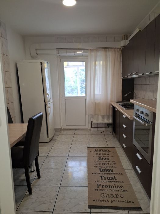 Vanzare apartament 2 camere decomandat