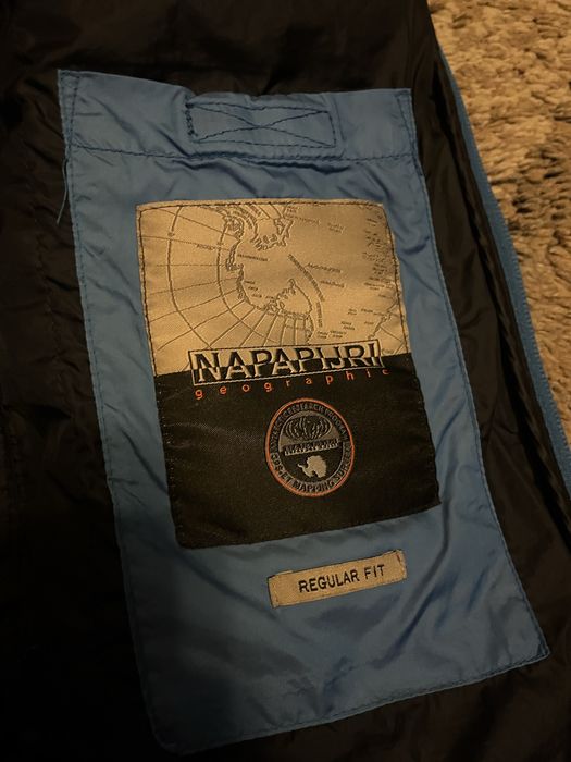 Елек NAPAPIJRI!без следи от употреба!