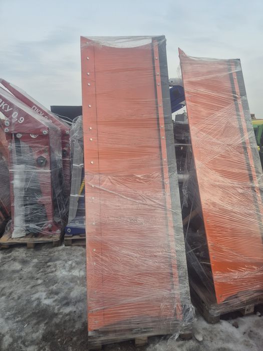 Отвал коммунальный гидроповортный