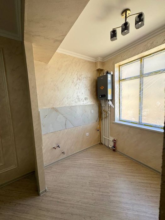 Яшнабад улица Иззат Новостройке продается квартира  2/4/8  42м2