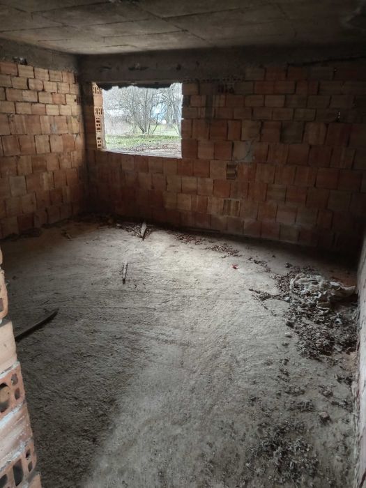 Продава се жилищна сграда с гараж в с. Габарево, община Павел Баня