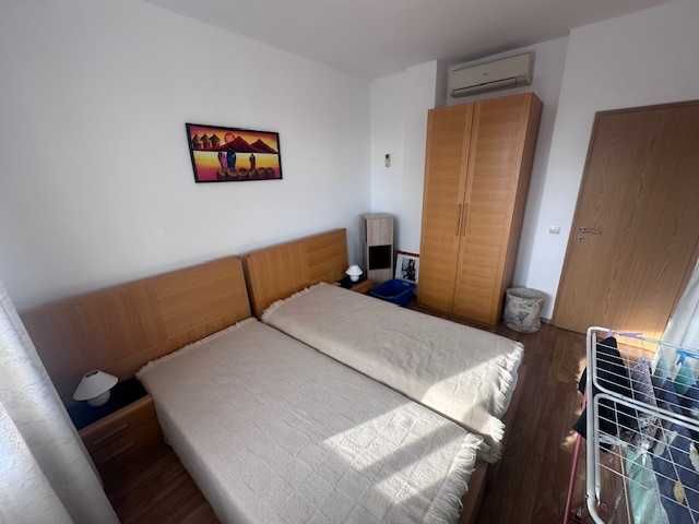 Самостоятелна къща с две спални и басейн в к-с „Vineyards Resort“