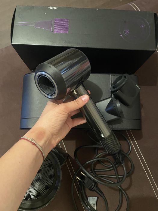 uscător de păr Dyson – nou, în cutie