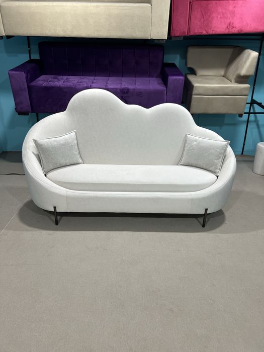 Диван для дома фото студии магазина салона красоты