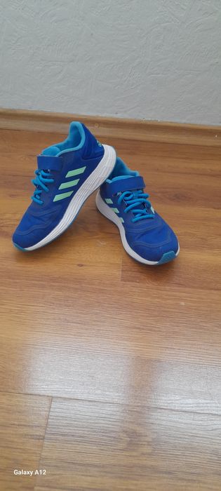 Маратонки  Адидас