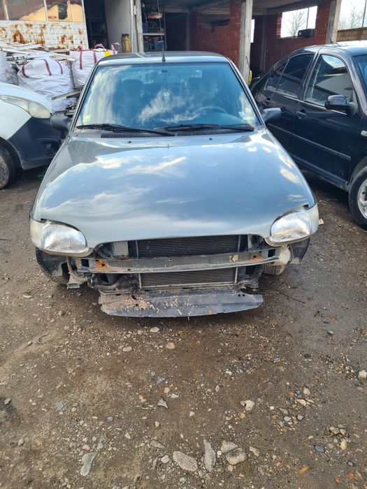 Форд Ескорт 1.4 на части