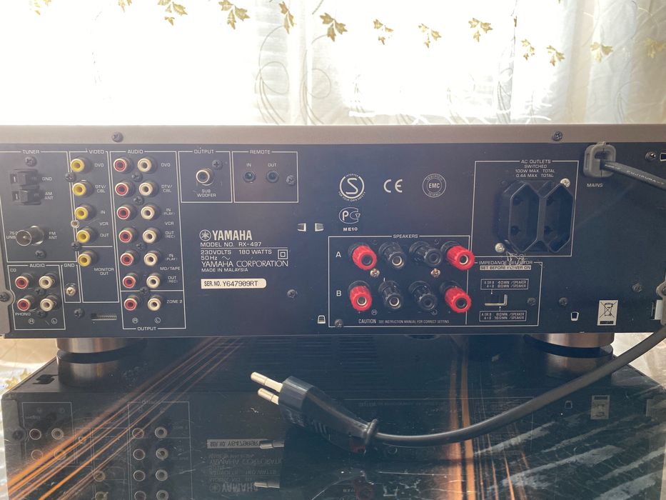 YAMAHA RX-497 бес дистанционно 200 лв.