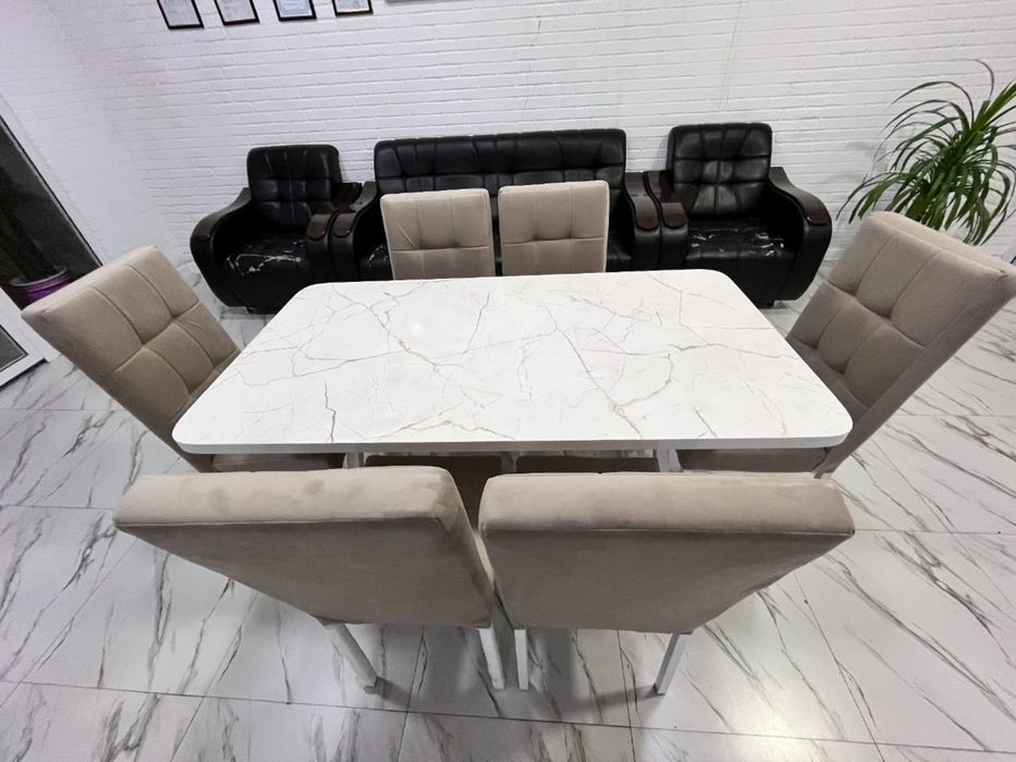 Стол и стулья для кухня