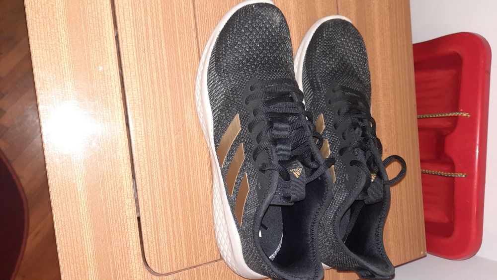 Adidas bounce 40