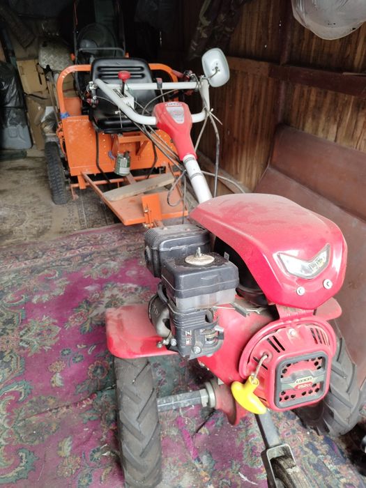 Motocultor cu remorcă de vânzare