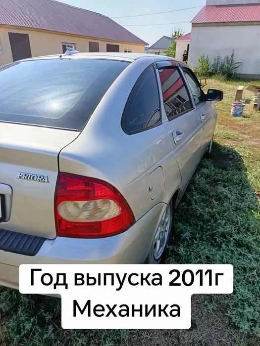 Продам Приора 2011год срочно