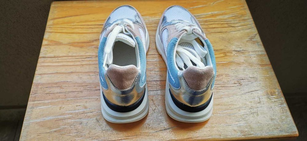 Оригинални маркови дамски сникърси LA FILLE DES FLEURS - 37 номер